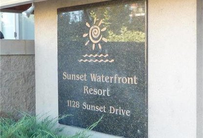 Sunset Waterfront Resort Condos 01